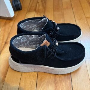 Hey Dude Wendy peak fold boot